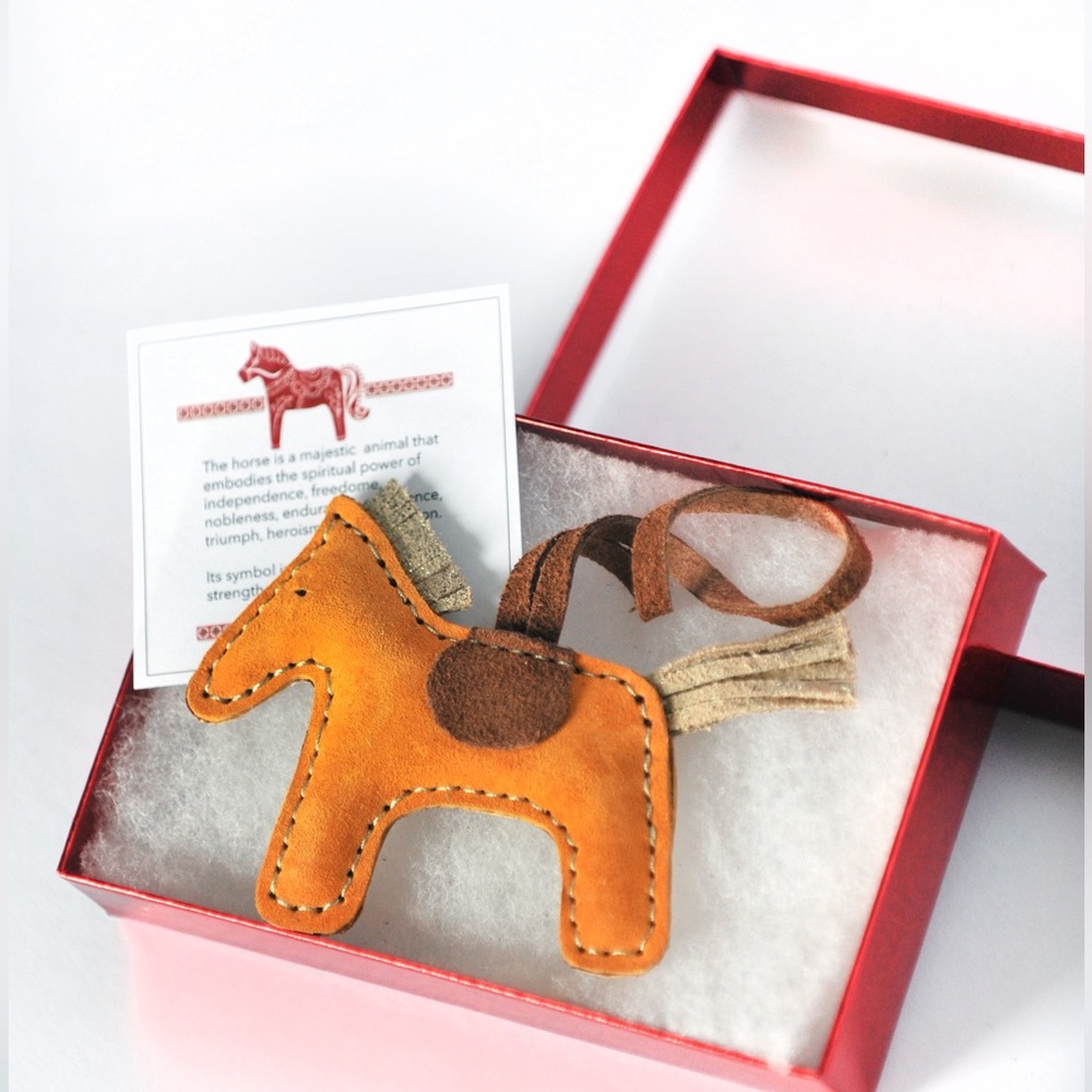 100% GENUINE LEATHER RODEO HORSE BAG
CHARM